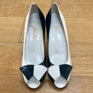 Vintage Garolini peep toe pumps 6.5